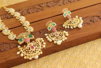 Gold platted ruby cz peacock pearl short necklace set 3