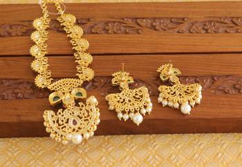 Gold platted ruby cz peacock pearl short necklace set 4