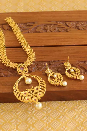 Gold platted ruby cz pearl short necklace set