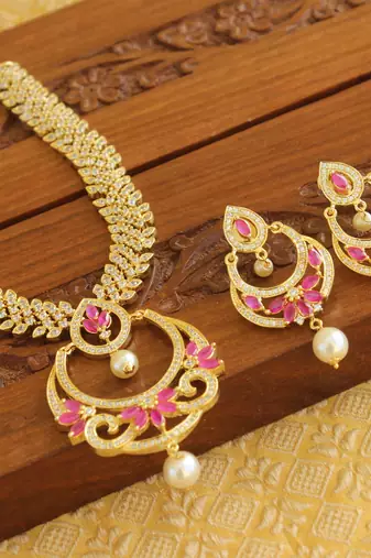 Gold platted ruby cz pearl short necklace set