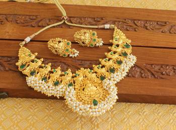 Gold platted kempu temple peacock necklace set 2