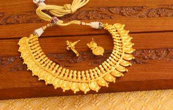 Gold platted kempu lakshmi kasu necklace set 3