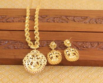 Gold platted kempu cz lakshmi peacock short necklace set 3