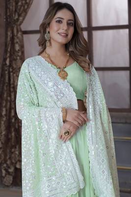 Green Sequin Embroidered Border Georgette Wedding Saree With Blouse Piece 2