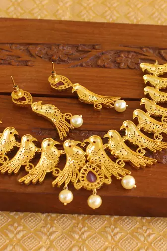 Gold platted ruby cz parrot pearl necklace set