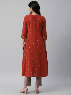 A line dobby kurta with a printed yoke highlighted with embroidery. 2