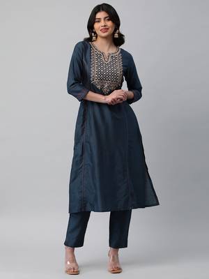 A line kurta with beautiful zari and resham embroidery. 1