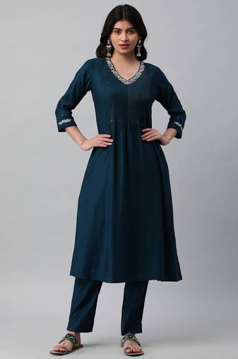 Flared silk blend kurta with beautiful pintucks and sequin.