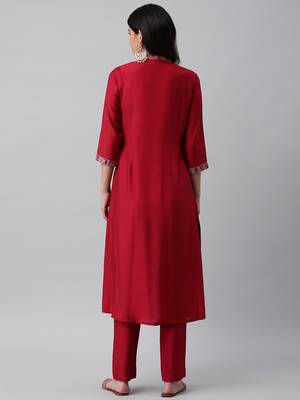 Embroidered a line kurta with gathering & sequins detail. 2