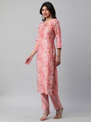 A printed chanderi kurta with embellishment at neck and sleeves. 3