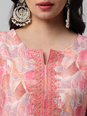 A printed chanderi kurta with embellishment at neck and sleeves. 5