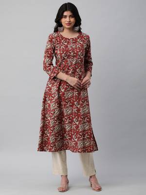 A line cotton printed kurta with center placket. 1