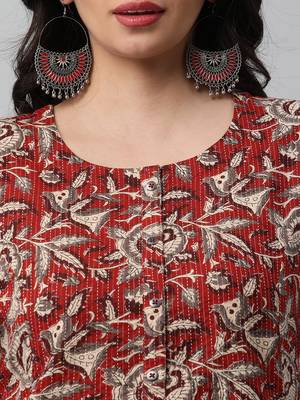 A line cotton printed kurta with center placket. 5