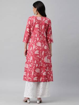 A line cotton printed kurta with center placket. 2