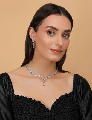 White and cz stone embellished Silver plated necklace 317fnnn365 2