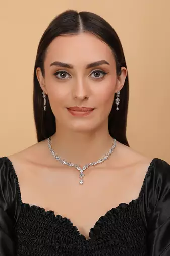 White and cz stone embellished Silver plated necklace 317fnnn365