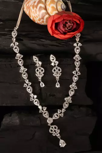 White and cz stone embellished Silver plated necklace 317fnnn365