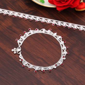 Maroon color anklets 3