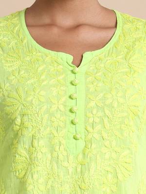 Hassu's women green 3/4th sleeves cotton dobby thread work regular fit calf length kurta set - without dupatta 4