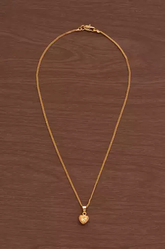 Golden chain SHORT with small heart pendant one gram gold