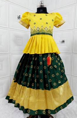 New south Indian traditional pattu pavadai Jecquard Lehenga choli for girls dress 1