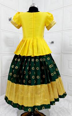New south Indian traditional pattu pavadai Jecquard Lehenga choli for girls dress 2