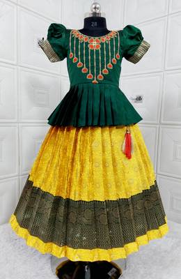 Kids Green New south Indian traditional pattu pavadai Jacquard Lehenga choli for girls dress 1