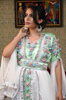 White designer wedding kaftan 3