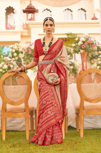 Beige silk blend Blend Saree With Unstitched Blouse Piece