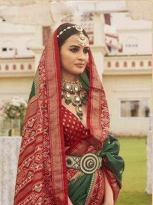 Bottle Green silk blend Blend Saree With Unstitched Blouse Piece 2