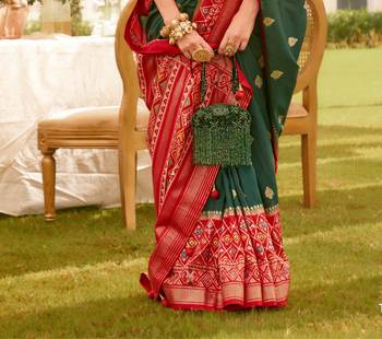 Bottle Green silk blend Blend Saree With Unstitched Blouse Piece 3