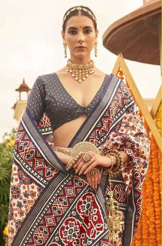 Navy Blue silk blend Blend Saree With Unstitched Blouse Piece
