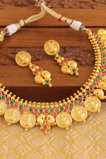 Gold platted temple necklace set