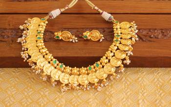 Gold platted temple pearl necklace set 1