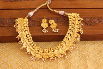 Gold platted temple pearl necklace set 4