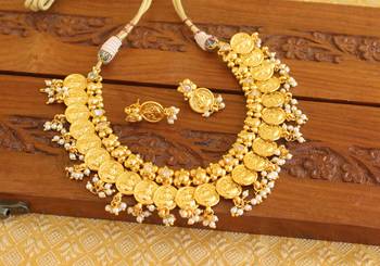 Gold platted temple pearl necklace set 2