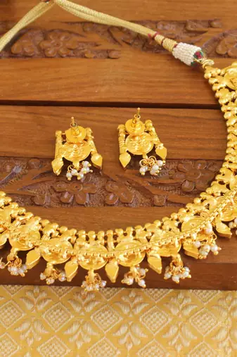 Gold platted temple pearl necklace set