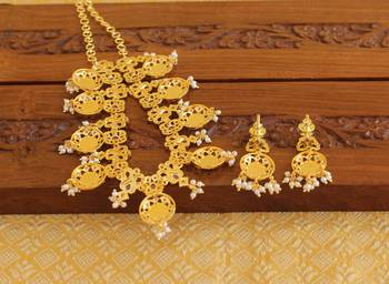Gold platted temple pearl necklace set 4