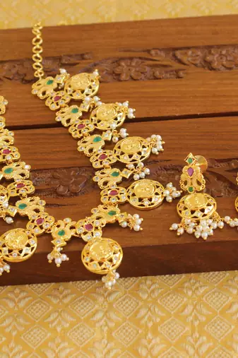 Gold platted temple pearl necklace set