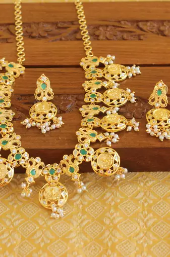 Gold platted temple pearl necklace set