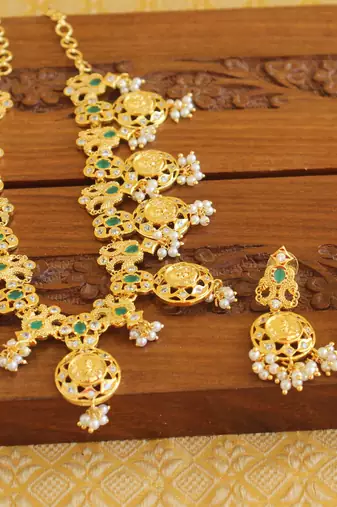 Gold platted temple pearl necklace set
