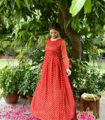 Red gown wth duppata