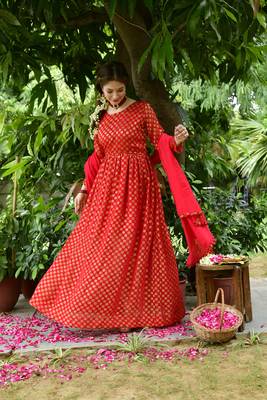 Red gown wth duppata 5