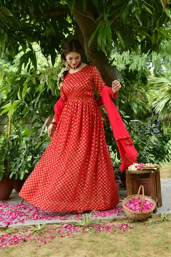 Red gown wth duppata