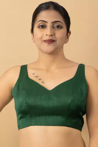 GREEN PLAIN SILK SILK SWEET HEART NECK BLOUSE