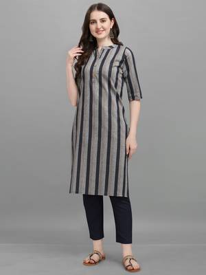 Cayorii Women's black Cotton Blend Kurti 1