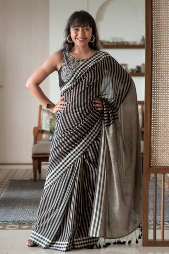 Suta grey woven design pure cotton striped woven saree