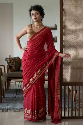 Suta Red Printed Blended Cotton Printed Saree Without Blouse