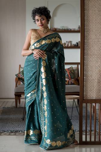 Suta Green Embellished Blended Cotton Foil Print Saree Without Blouse