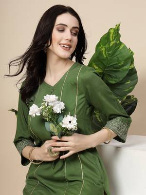 Women green  color embroidery staright kurta 4